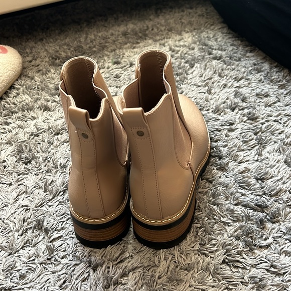 Chelsea boots - Picture 4 of 4